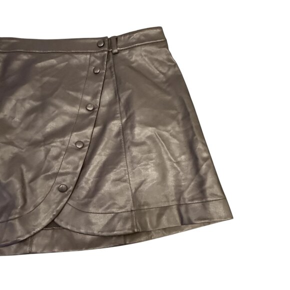 Eloquii Faux Leather Mini Skirt With Button Front Design Size 26 For Women - Picture 2 of 5